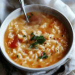 Rozgrzewająca włoska zupa z makaronem orzo, która oczaruje każdego